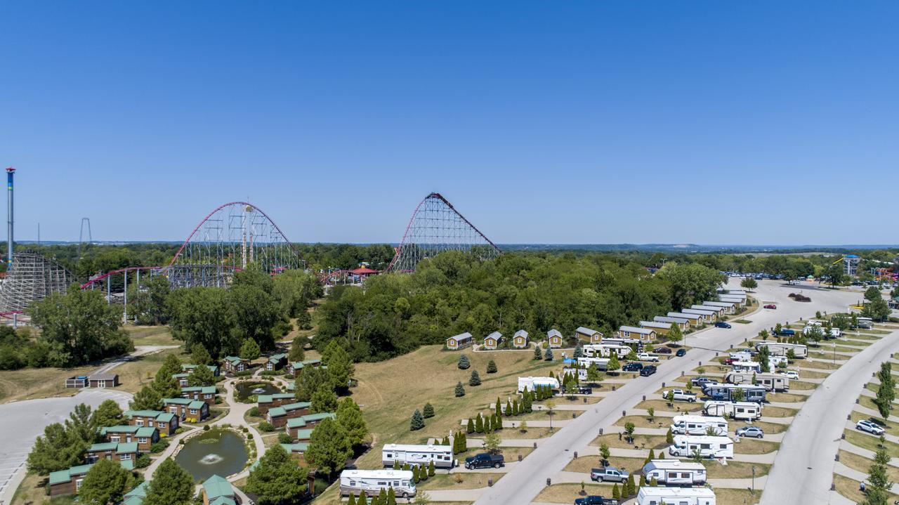 Worlds Of Fun Village Kansas City Exterior photo